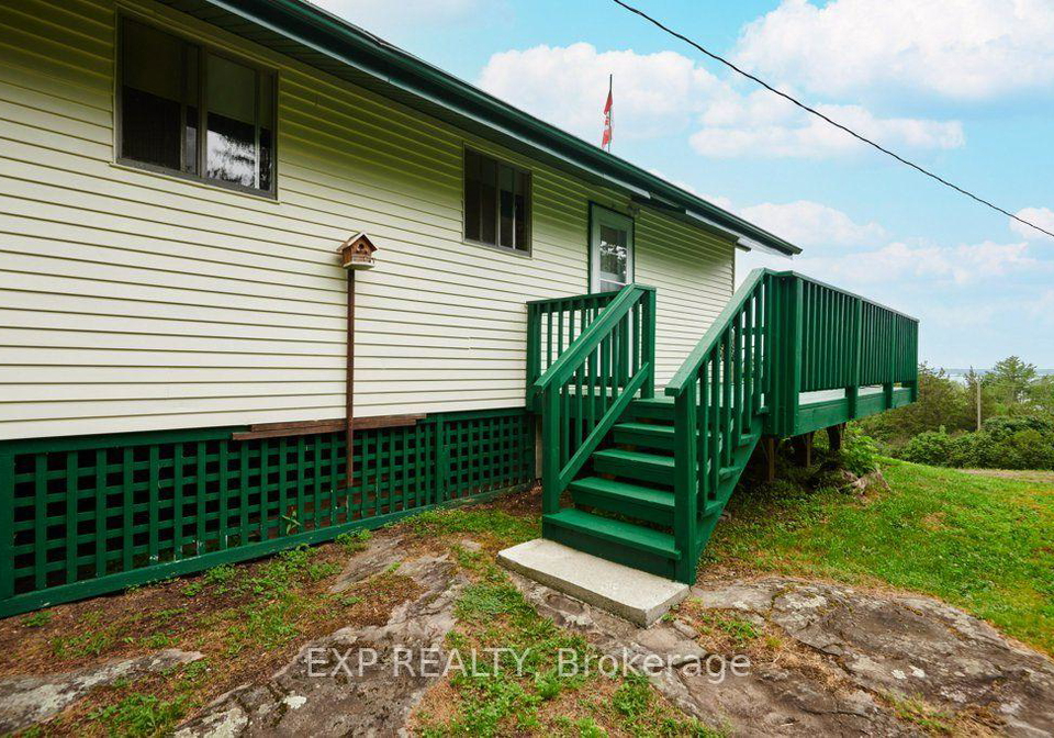 11-goodbody-crescent-front-of-yonge-ontario-x13588488