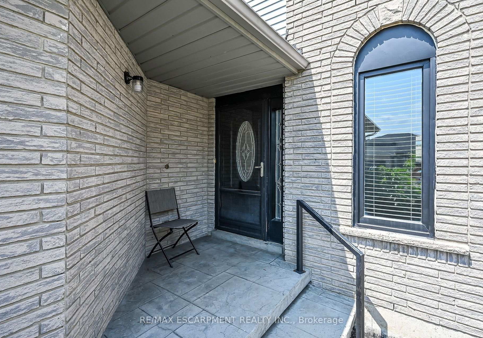 21-springgarden-crescent-hamilton-ontario-x13588782