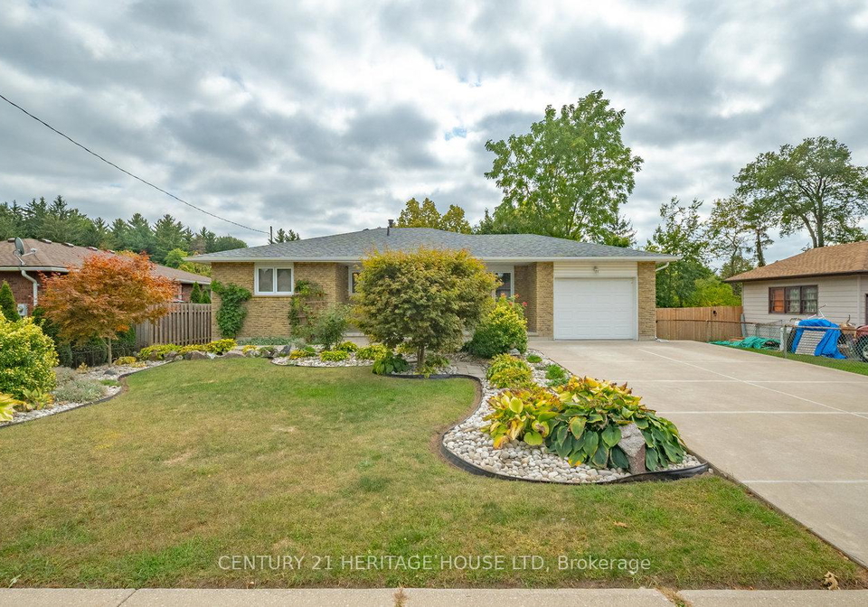 162-victoria-street-norfolk-ontario-x13588854