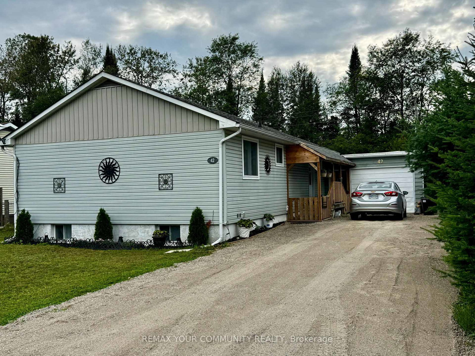 42-sprucedale-street-highlands-east-ontario-x13588858