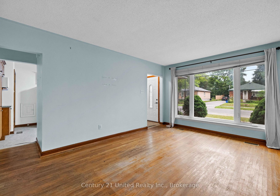 377-chesterfield-avenue-peterborough-ontario-x13588900