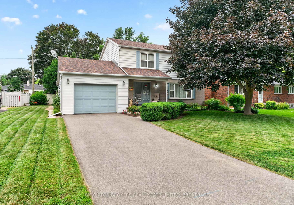 160-elmwood-drive-gananoque-ontario-x13589058