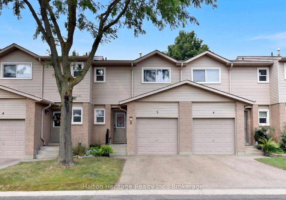 1derby-street-hamilton-ontario-x13589214