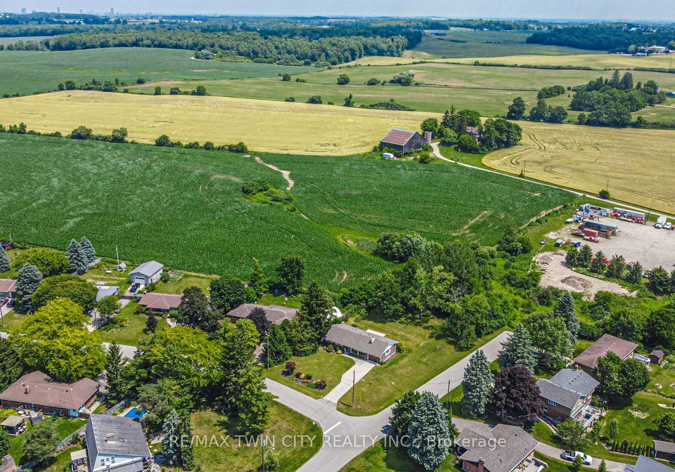 11-beechim-drive-wilmot-ontario-x13589222