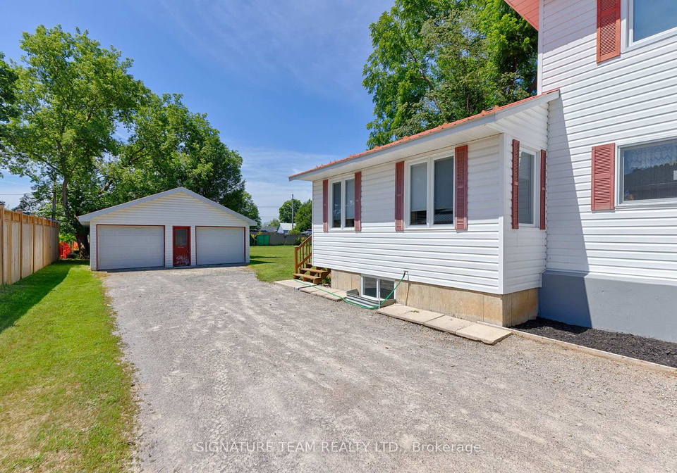 21-elliott-street-whitewater-region-ontario-x13589394