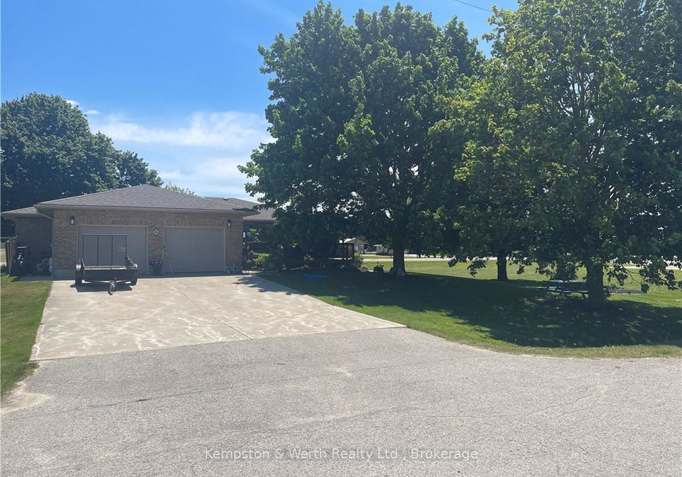 1a-crawford-street-ashfield-colborne-wawanosh-ontario-x13589450