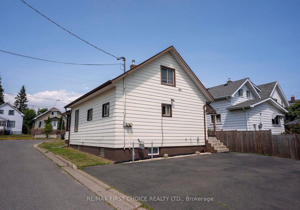 367-markland-street-thunder-bay-ontario-x13589456