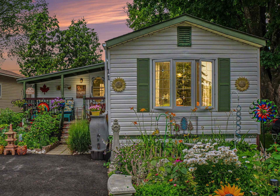 11-oakwood-street-beckwith-ontario-x13589458