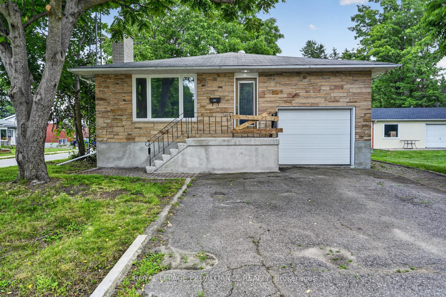 415-railway-avenue-prescott-ontario-x13589484
