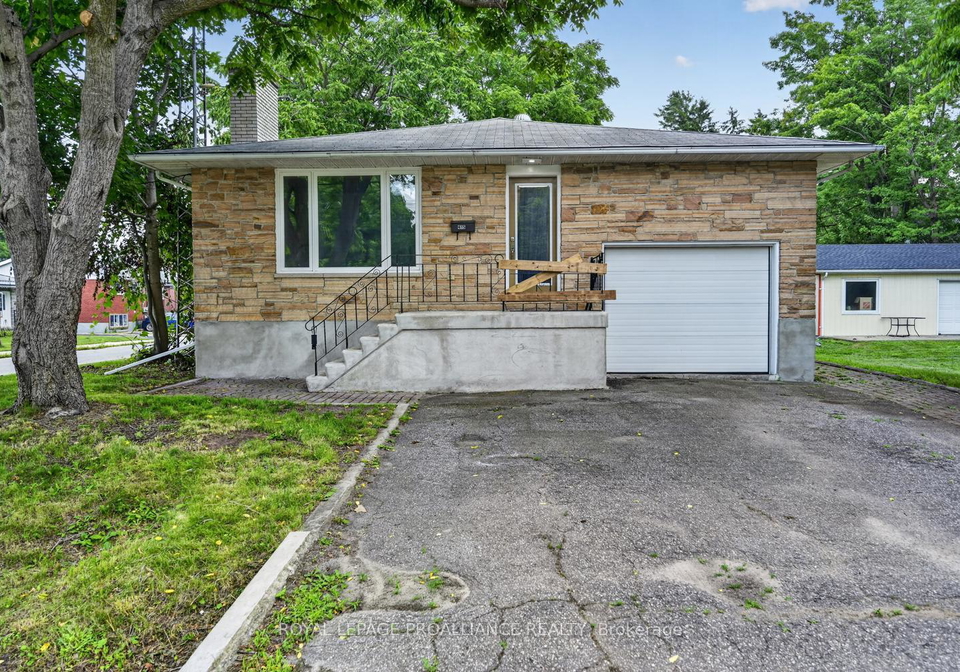 415-railway-avenue-prescott-ontario-x13589484