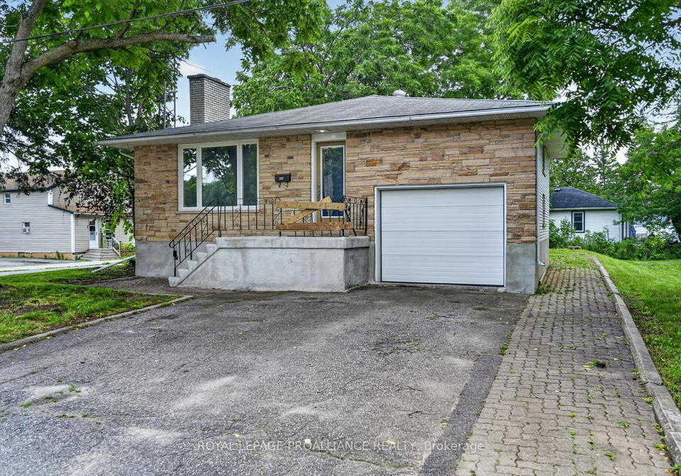 415-railway-avenue-prescott-ontario-x13589484