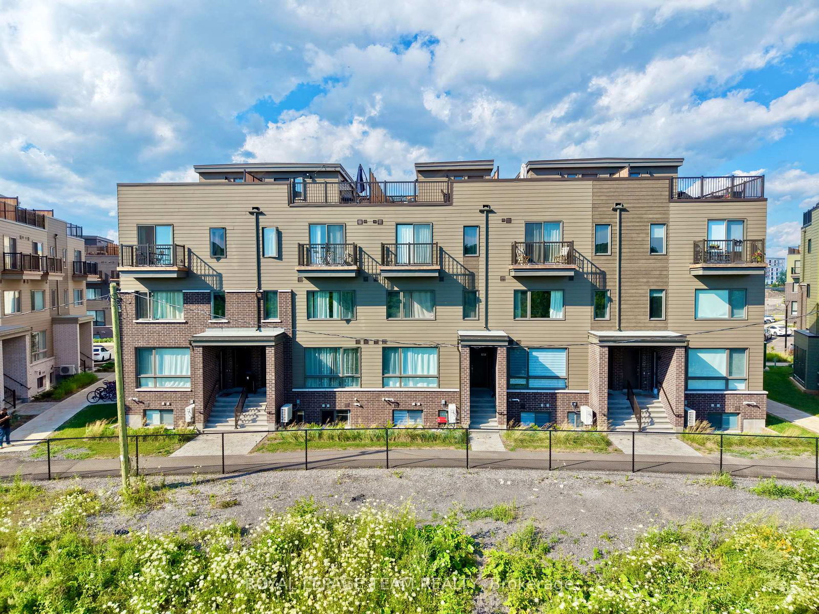 512-mishi-private-ottawa-ontario-x13589518