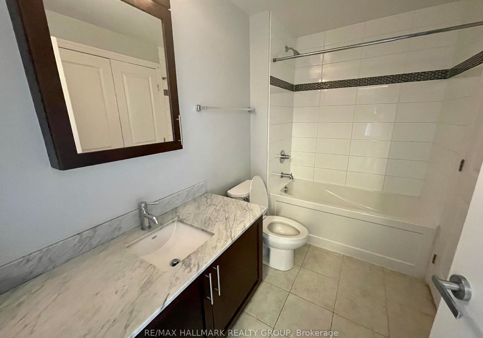 242-rideau-street-ottawa-ontario-x13589618