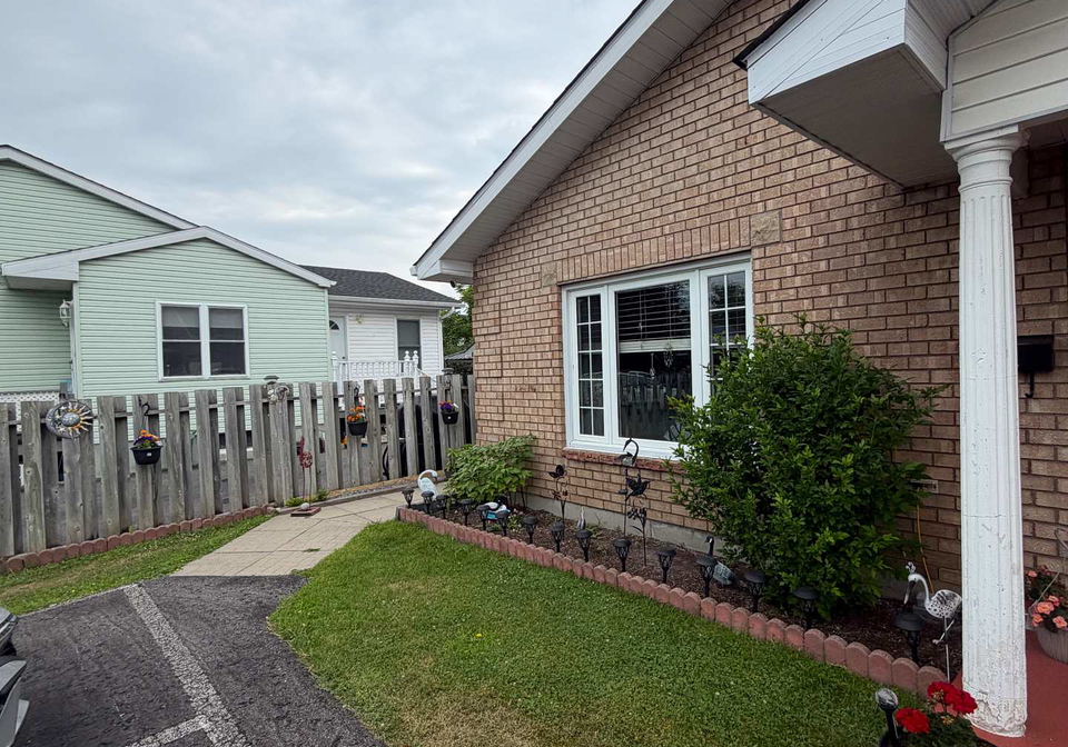 1211a-1211b-notre-dame-street-cornwall-ontario-x13589638