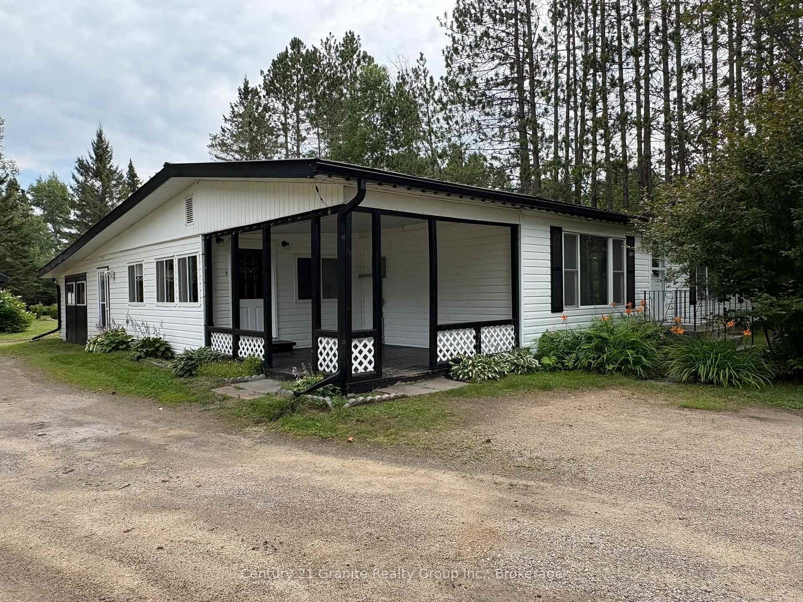 25217-highway-60-south-algonquin-ontario-x13589676
