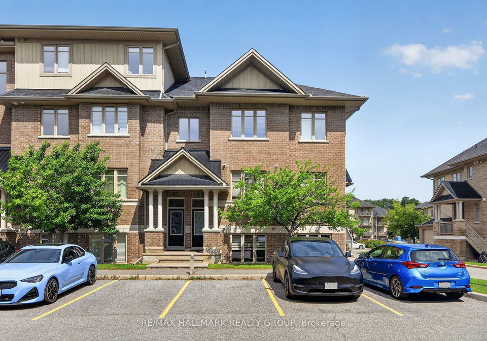 53-tayside-private-ottawa-ontario-x13589898