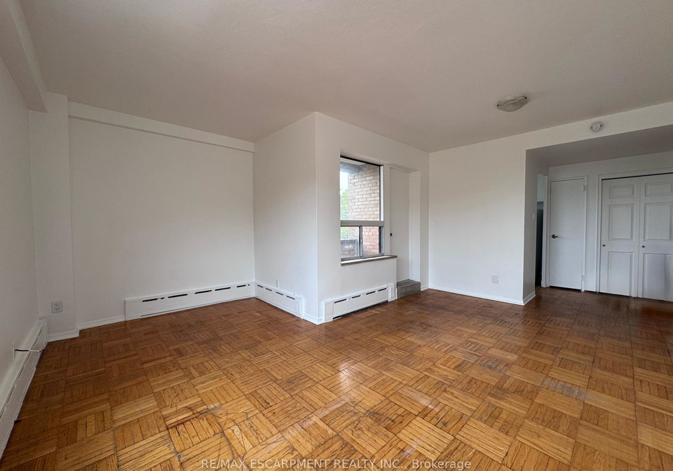 325a-james-street-s-hamilton-ontario-x13590342