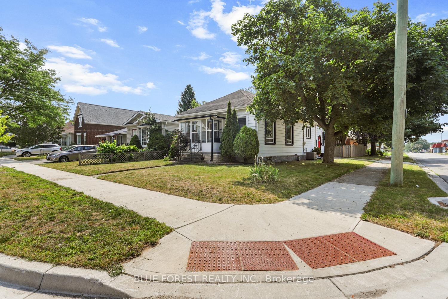 25-major-street-london-east-ontario-x13590484
