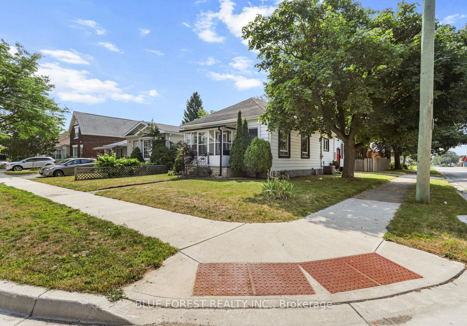 25-major-street-london-east-ontario-x13590484