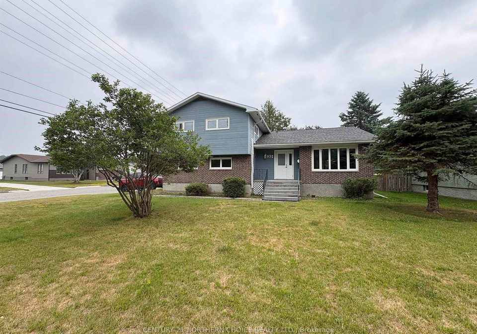 952-russell-byway-fort-frances-ontario-x13590522