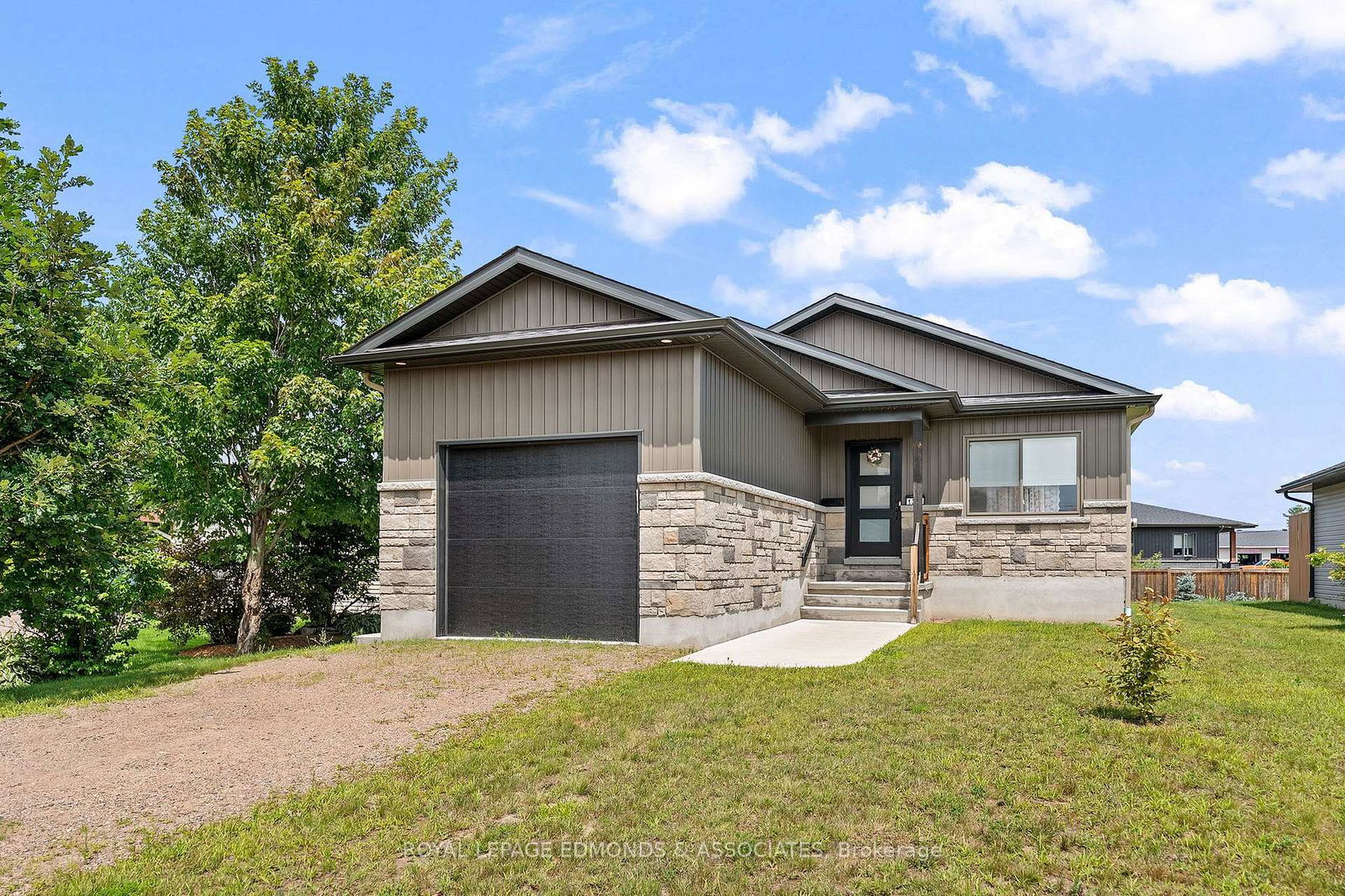 1313-blakely-crescent-pembroke-ontario-x13590588