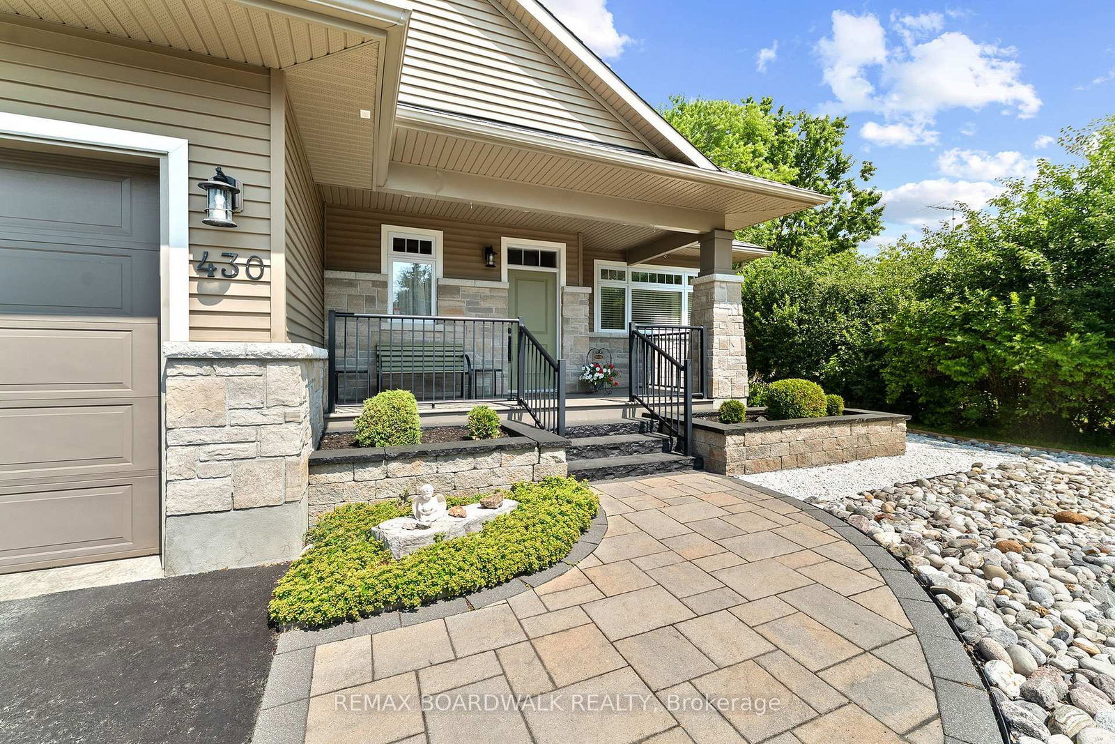430-main-street-north-dundas-ontario-x13590808