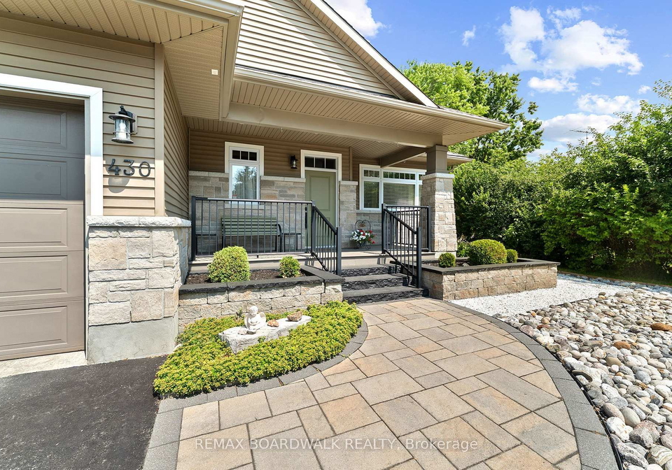 430-main-street-north-dundas-ontario-x13590808