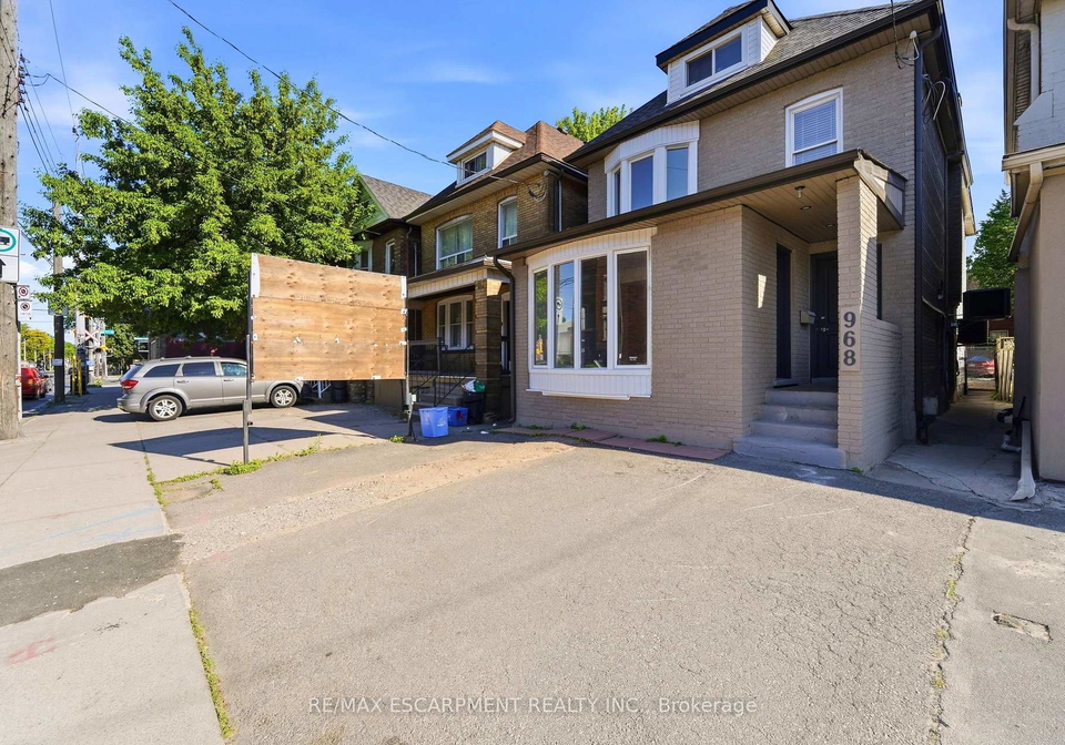968-main-street-e-hamilton-ontario-x13590874