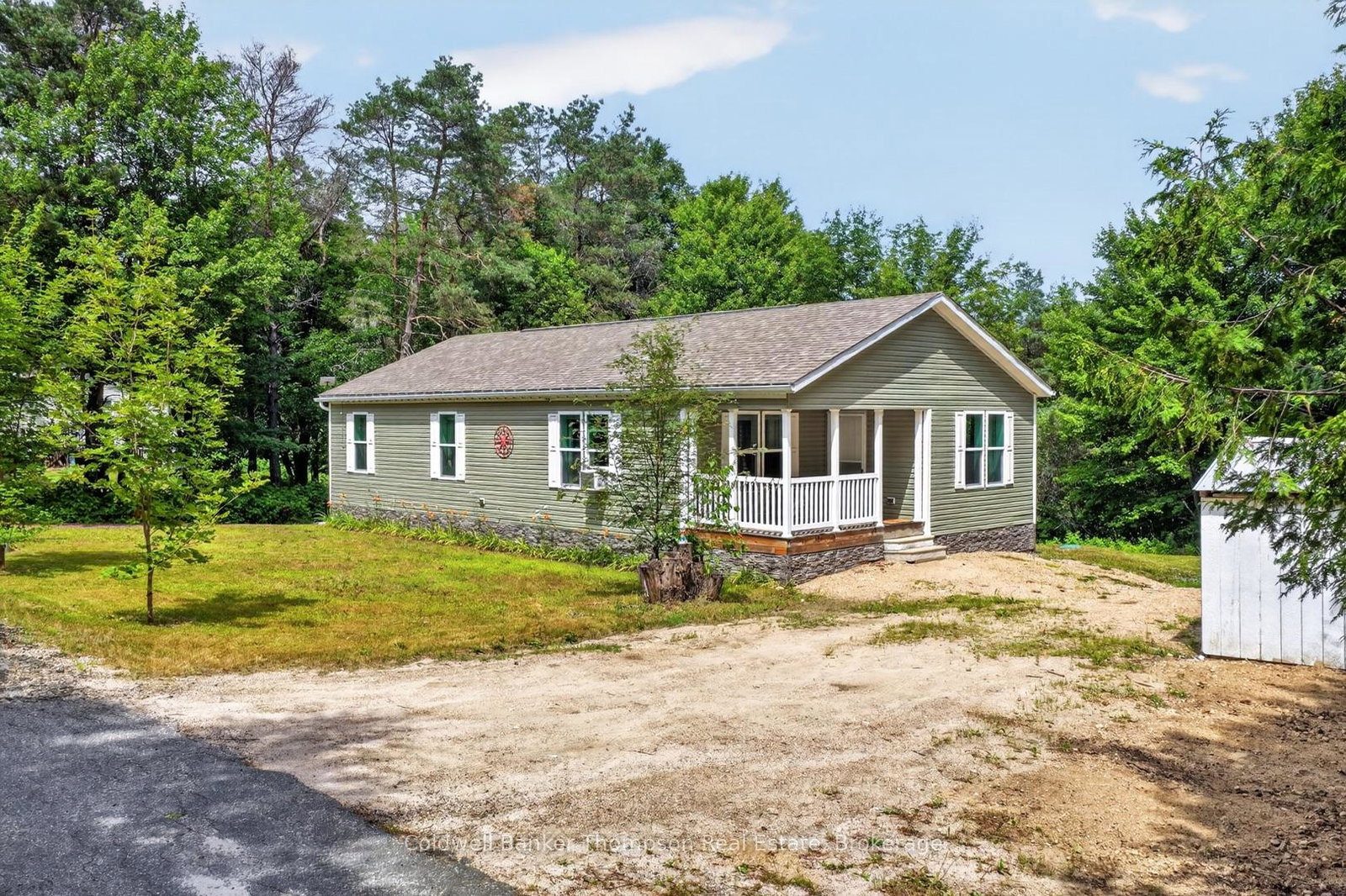 23-golf-lane-strong-ontario-x13591806