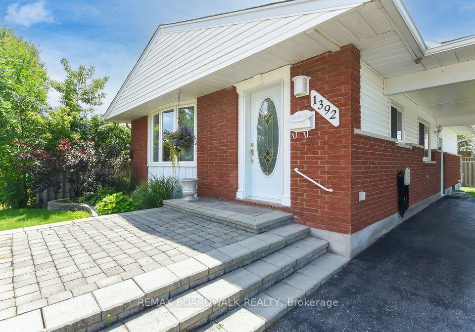 1392-chartrand-avenue-ottawa-ontario-x13591832