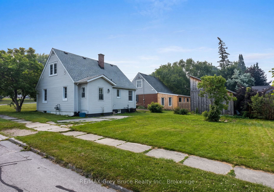 701-5th-street-e-owen-sound-ontario-x13591924