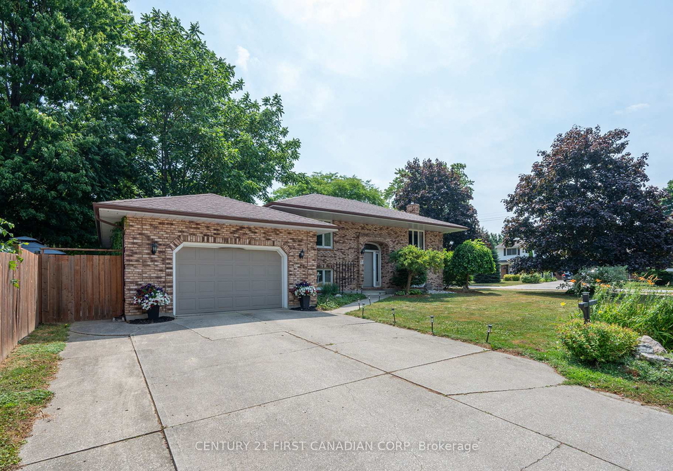 11-water-street-lambton-shores-ontario-x13591948