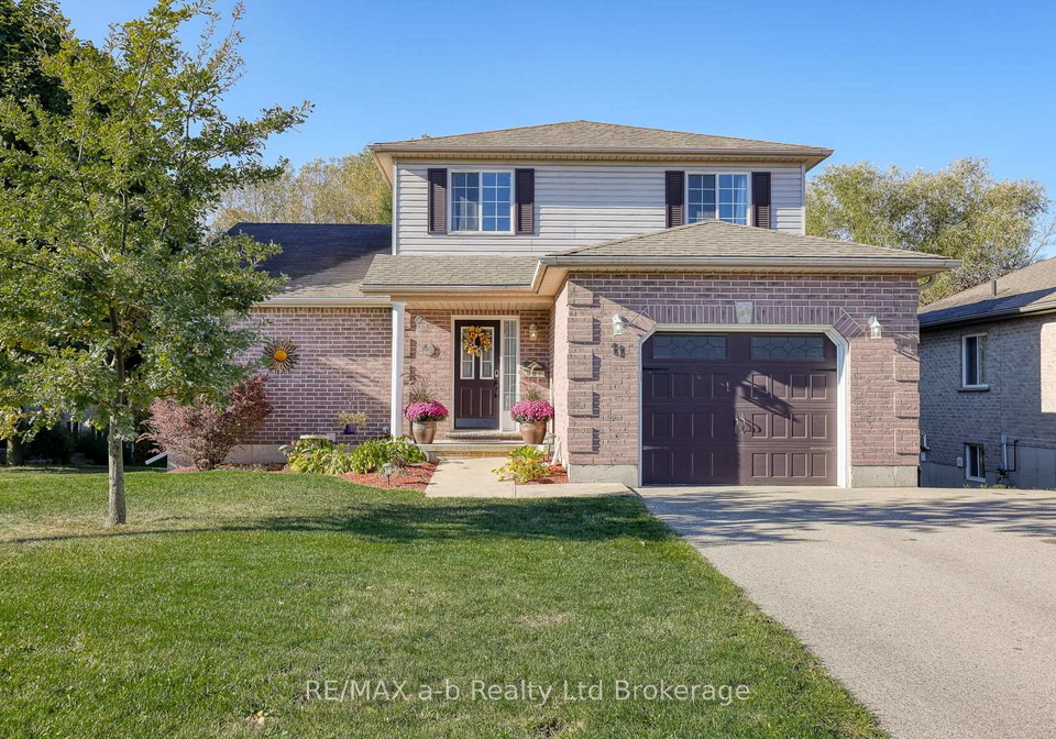 11-cornish-crescent-ingersoll-ontario-x13592058
