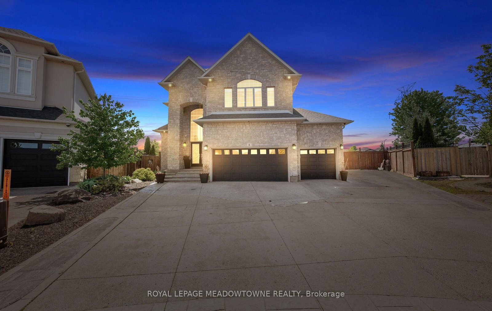 4-playfair-court-hamilton-ontario-x13592128