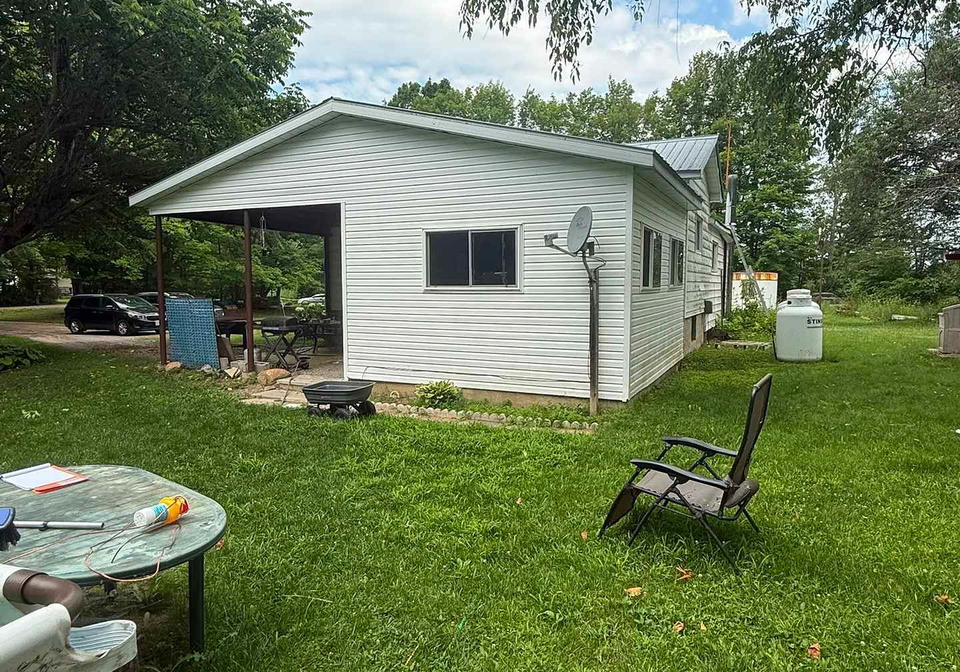 1212-foy-road-admastonbromley-ontario-x13592148
