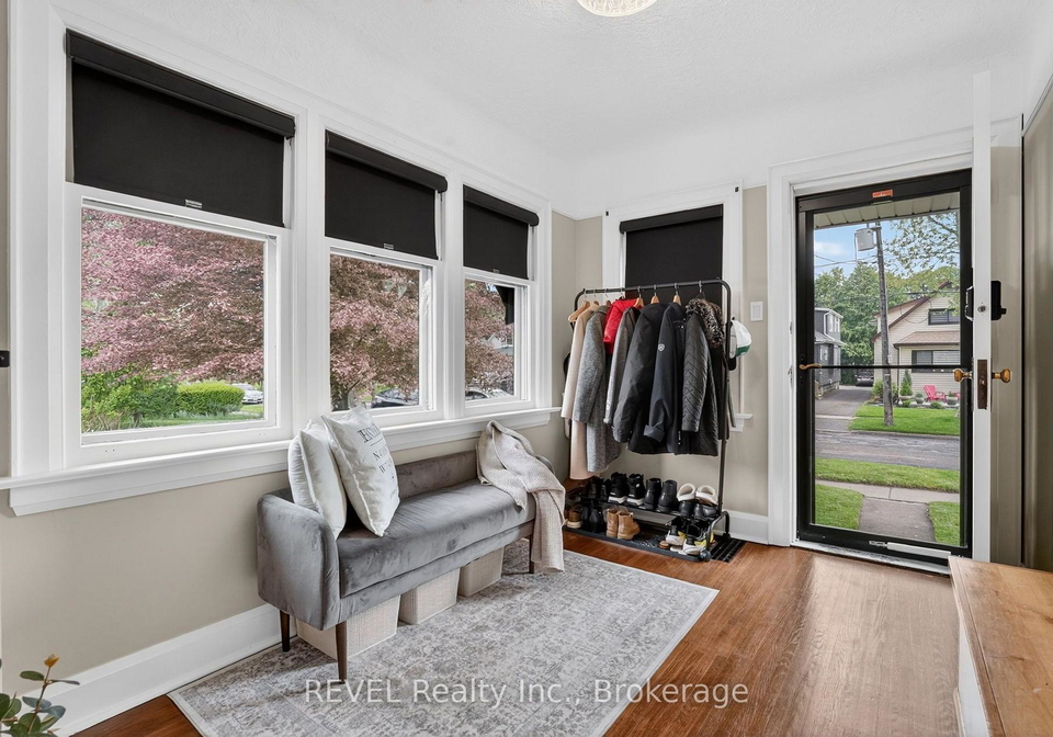 74-st-patrick-street-st-catharines-ontario-x13592328
