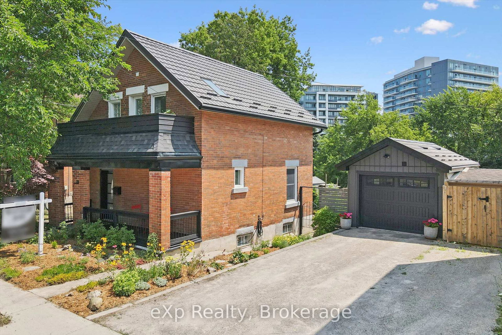131-surrey-street-e-guelph-ontario-x13592368