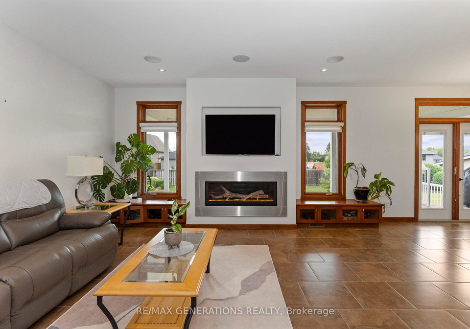 1106-mahogany-place-thunder-bay-ontario-x13592402
