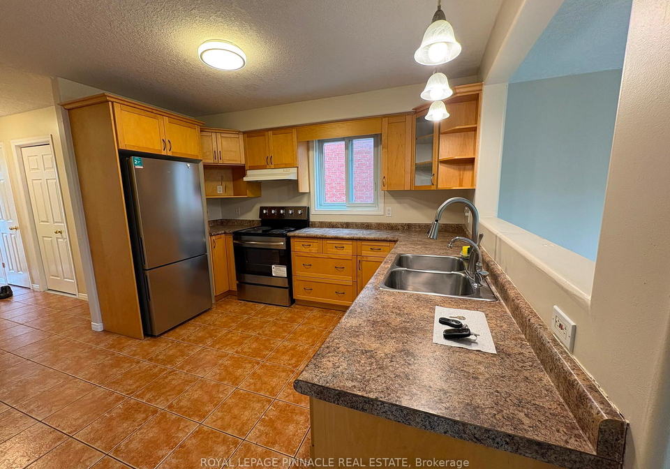 60-everglade-crescent-kitchener-ontario-x13592438