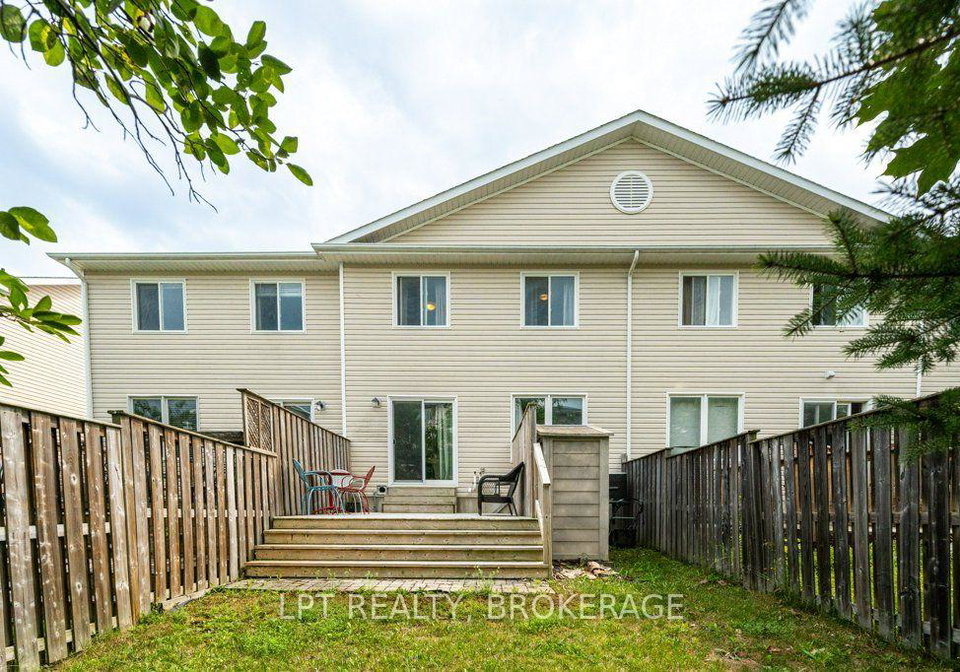 1559-crimson-crescent-kingston-ontario-x13592464