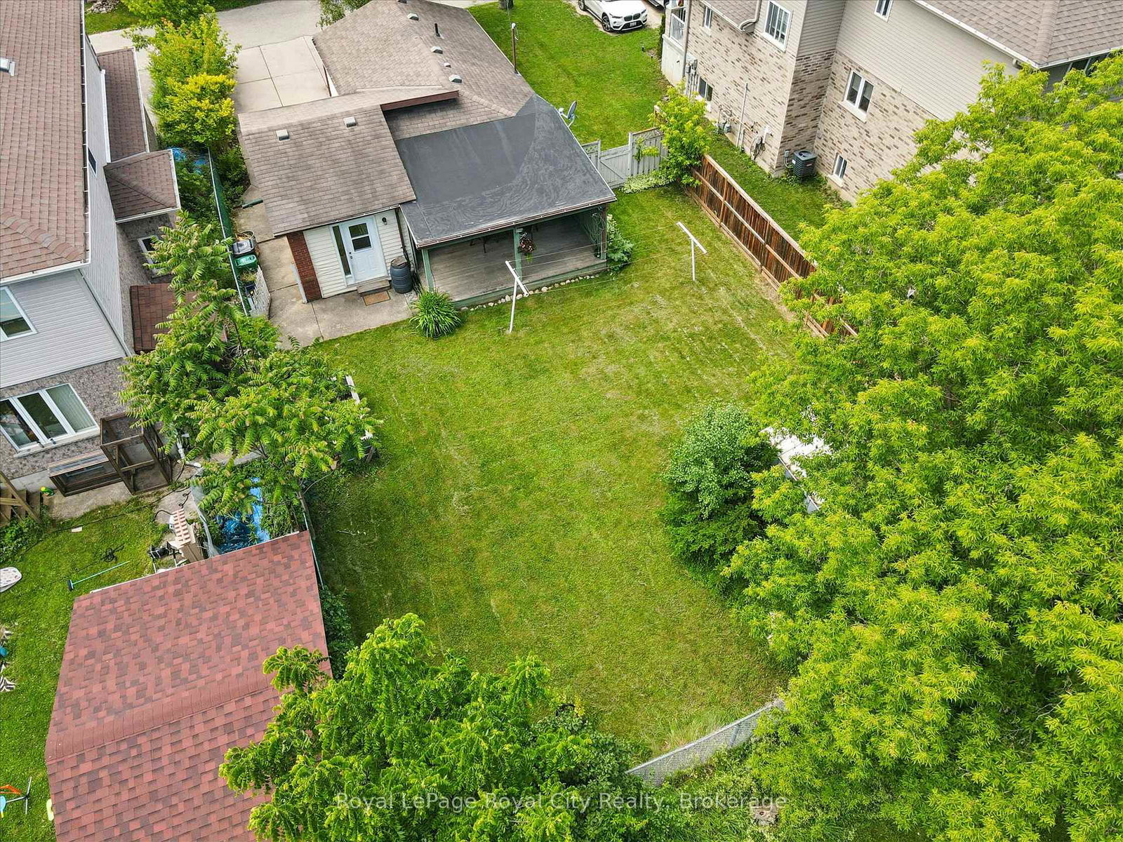 10-macville-avenue-kitchener-ontario-x13592478