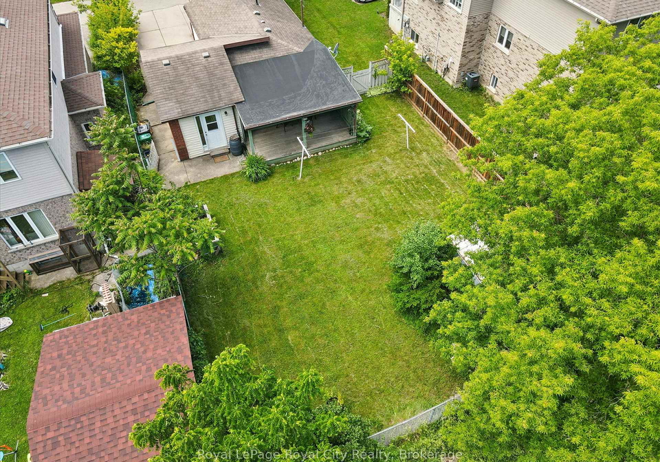 10-macville-avenue-kitchener-ontario-x13592478
