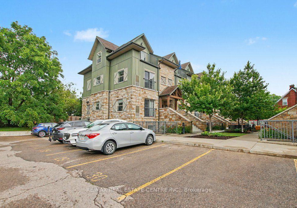 112-union-street-e-waterloo-ontario-x13592504