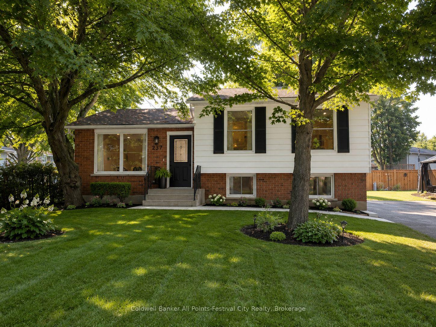 237-wellington-street-west-perth-ontario-x13592538