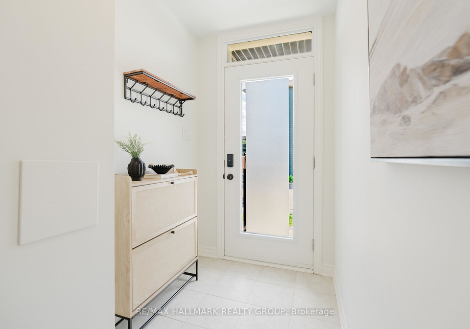 583-takamose-private-ottawa-ontario-x13592758