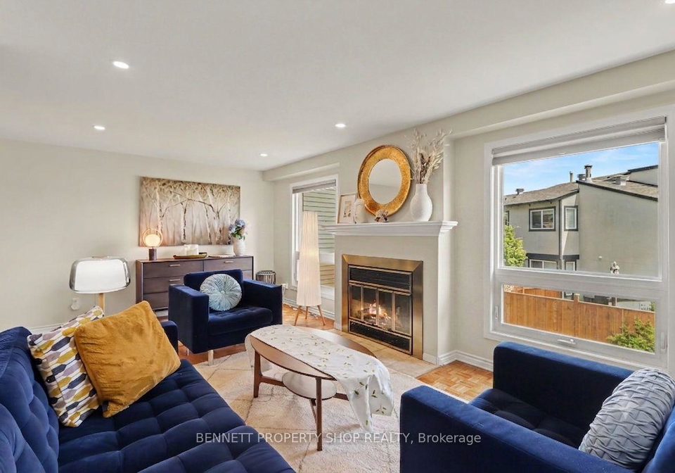 2-maple-ridge-crescent-ottawa-ontario-x13592868