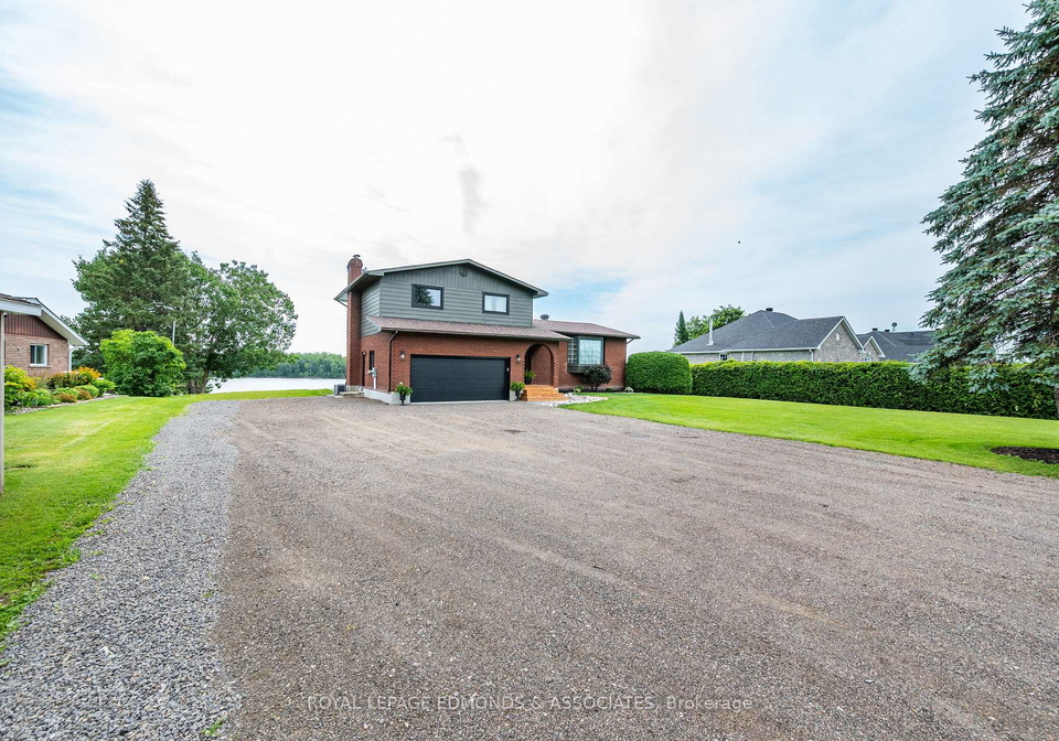 29-lachance-trail-whitewater-region-ontario-x13593012