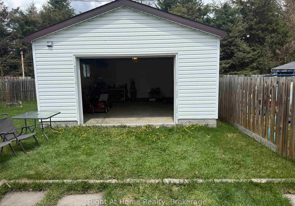 199-limbrick-thunder-bay-ontario-x13593388