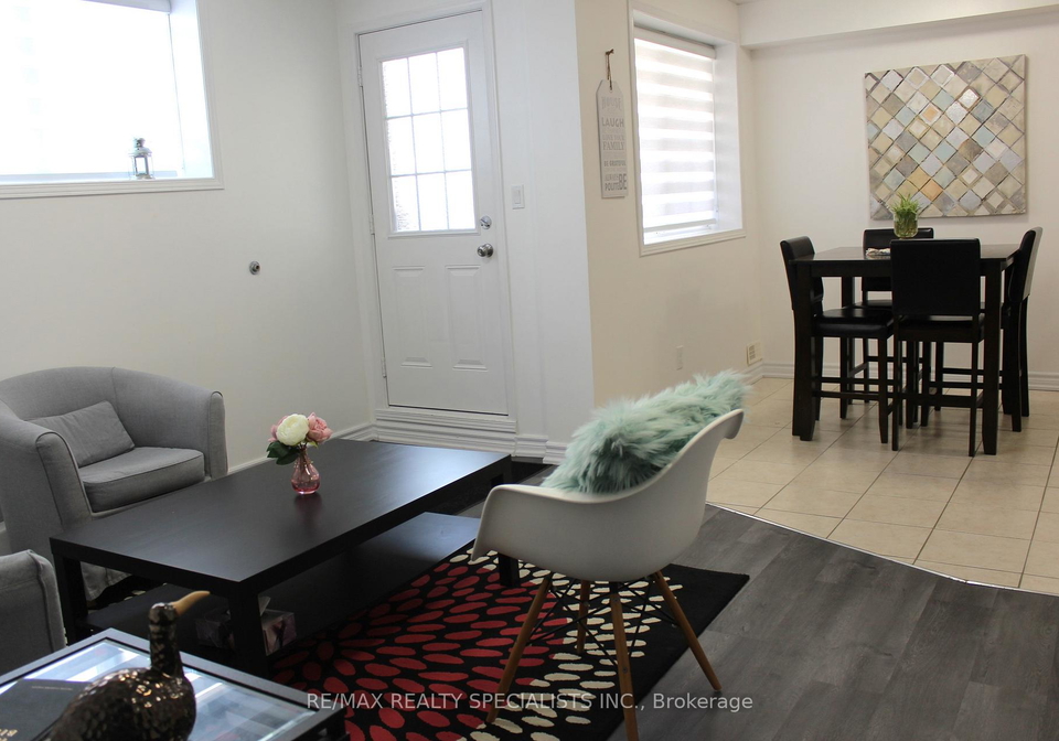 12-holdborn-drive-kitchener-ontario-x13593696