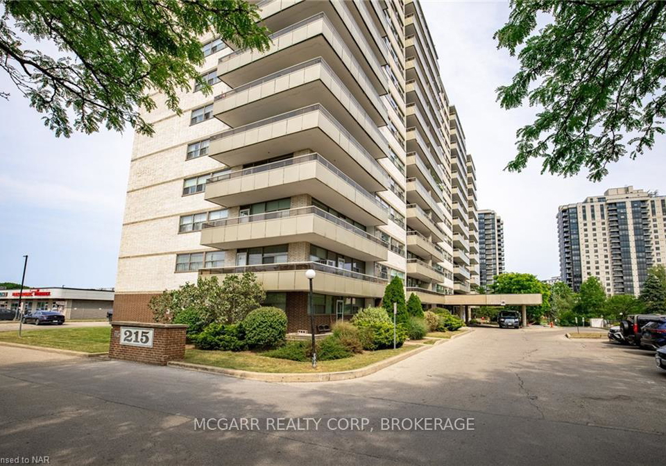 215-glenridge-avenue-e-st-catharines-ontario-x13593810